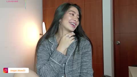 Megan Bluee online show from 01-19-26, 03:38