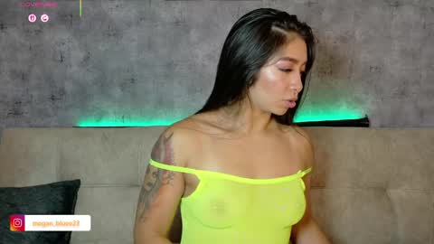 Megan Bluee online show from 04-16-26, 11:40