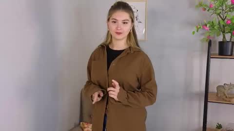 Snapshot of megan_boon chatting on 10-30-25, 03:13 Sofia online show from 10-30-25, 03:13