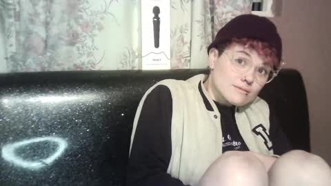 Megan and sophi online show from 12-22-24, 05:12