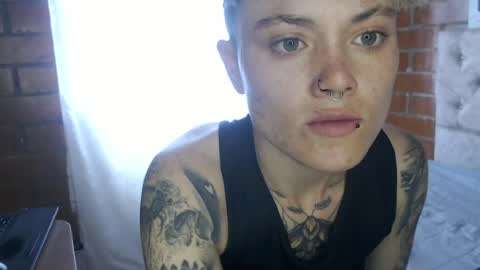 Snapshot of megan_coop3r_ chatting on 06-14-26, 06:10 Megan and sophi online show from 06-14-26, 06:10
