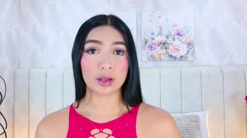 Snapshot of megan_cruzgb chatting on 04-20-26, 12:19 Carolina Paez online show from 04-20-26, 12:19