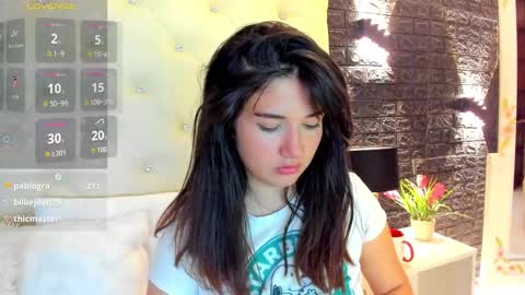 Snapshot of megan_devon chatting on 02-10-25, 05:52 online show from 02-10-25, 05:52