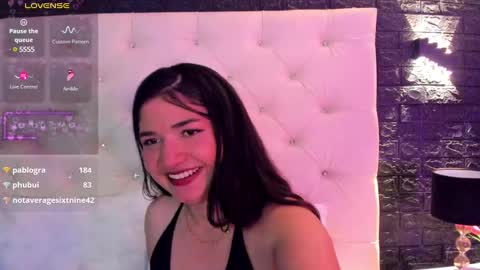 Snapshot of megan_devon chatting on 02-13-25, 02:42 online show from 02-13-25, 02:42