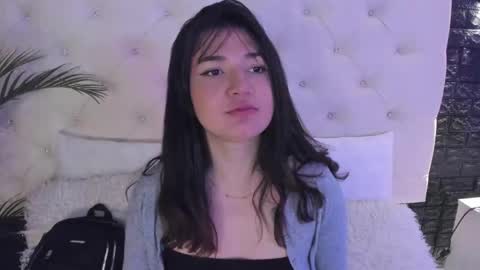 Snapshot of megan_devon chatting on 02-14-25, 12:03 online show from 02-14-25, 12:03
