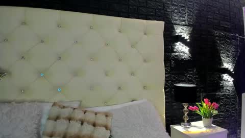 Snapshot of megan_devon chatting on 02-15-25, 12:43 online show from 02-15-25, 12:43