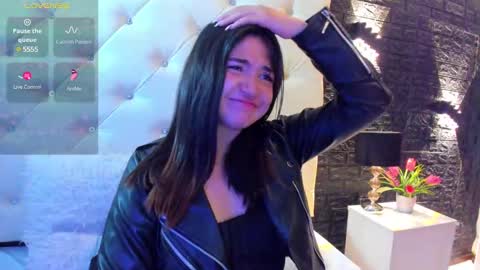 Snapshot of megan_devon chatting on 02-25-25, 11:30 online show from 02-25-25, 11:30