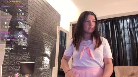 Snapshot of megan_devon chatting on 02-27-25, 05:58 online show from 02-27-25, 05:58
