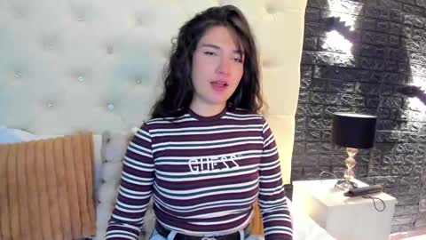 Snapshot of megan_devon chatting on 03-04-25, 11:51 online show from 03-04-25, 11:51