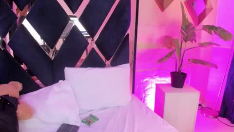     online show from 02-14-26, 01:30