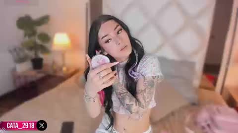 Megan online show from 09-11-25, 01:11