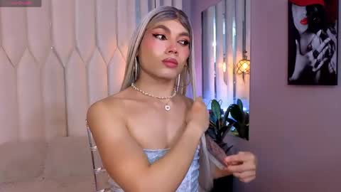 megan do santos online show from 04-15-26, 02:24