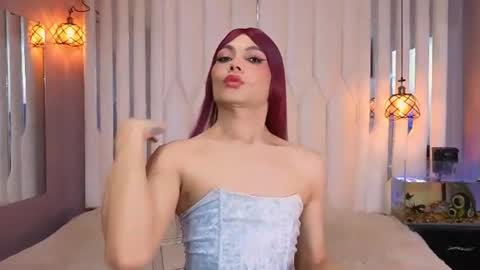 megan do santos online show from 07-18-26, 07:50