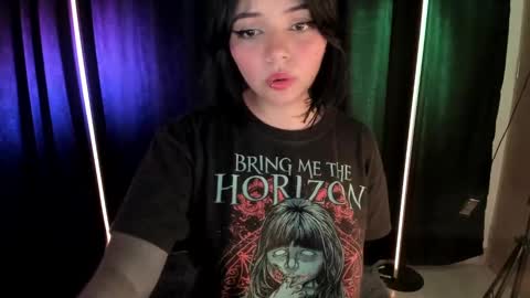 Snapshot of megan_evaans chatting on 12-06-24, 08:40 welcome guys please help me to reach 100 hands up Thanks online show from 12-06-24, 08:40