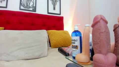 Megan online show from 11-13-25, 01:04