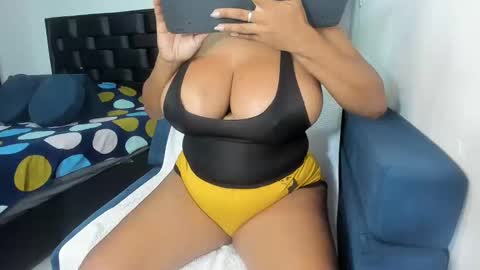 Snapshot of megan_greyxx chatting on 12-05-24, 10:55 megan_greyxx online show from 12-05-24, 10:55