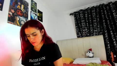 Snapshot of megan_hally chatting on 06-25-26, 11:04 Megan online show from 06-25-26, 11:04