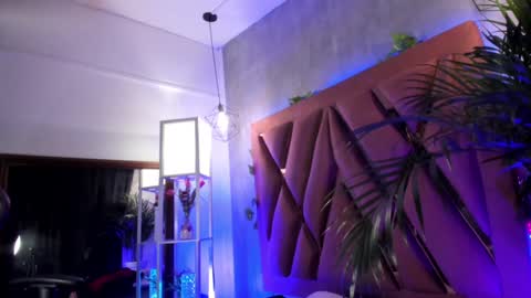    online show from 01-04-25, 02:03