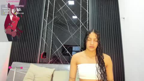 Snapshot of megan_siner chatting on 04-09-26, 09:47 Megan Siner online show from 04-09-26, 09:47