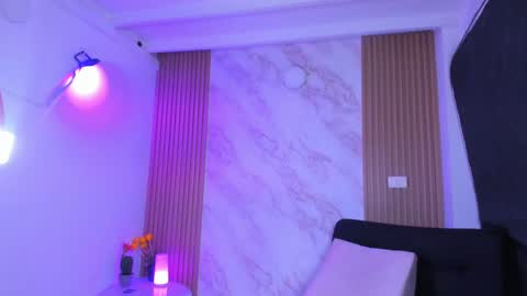 Snapshot of megan_star73 chatting on 02-02-25, 08:51 Megan online show from 02-02-25, 08:51