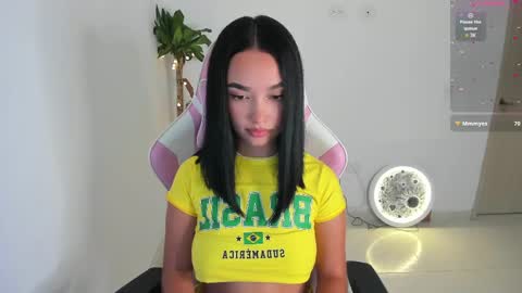 Snapshot of megan_sweet24 chatting on 06-07-26, 12:15 megan sweet online show from 06-07-26, 12:15
