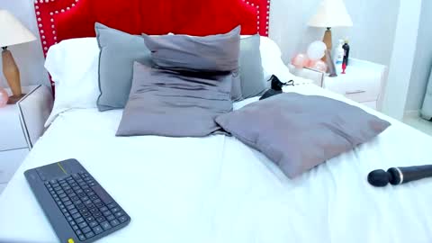 megan_sweet_1 online show from 02-12-25, 03:05