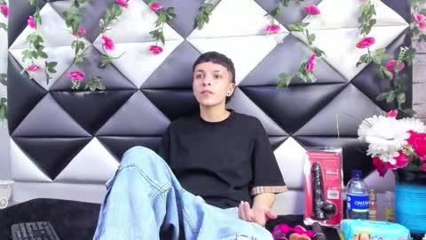 Snapshot of megan_thompsonn_ chatting on 09-20-25, 02:23 megan_thompsonn_ online show from 09-20-25, 02:23