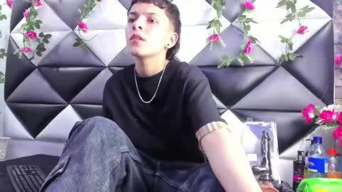 Snapshot of megan_thompsonn_ chatting on 10-29-25, 02:25 megan_thompsonn_ online show from 10-29-25, 02:25