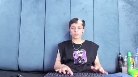 megan_thompsonn_ online show from 04-15-26, 02:29