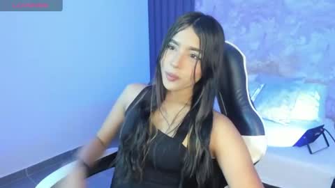 Snapshot of megan_thorp chatting on 06-26-26, 07:29 Sheila online show from 06-26-26, 07:29