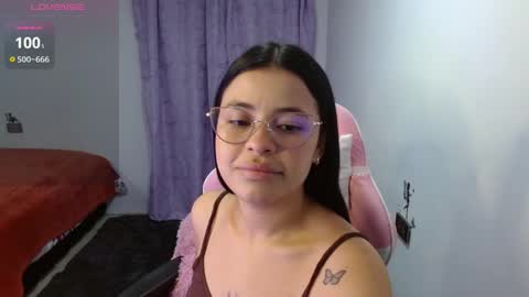 Snapshot of megan_ve chatting on 10-23-25, 01:38 Carolina online show from 10-23-25, 01:38