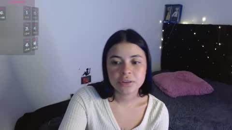 Snapshot of megan_ve chatting on 11-05-25, 12:21 Carolina online show from 11-05-25, 12:21