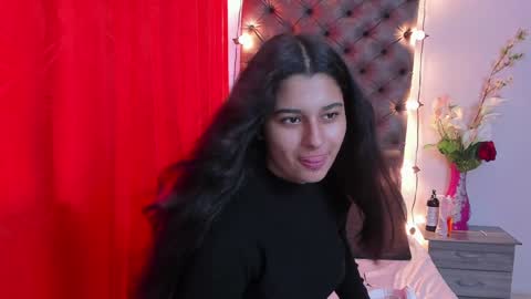 Snapshot of megan_whitte_01 chatting on 01-09-25, 08:44 megan white 01  online show from 01-09-25, 08:44