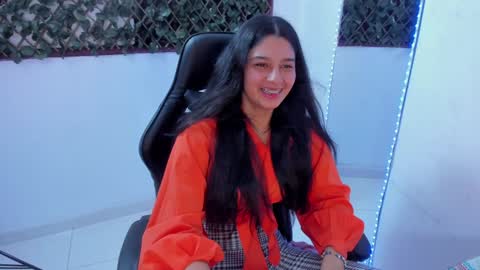 Snapshot of megan_whitte_01 chatting on 01-28-25, 05:32 megan white 01  online show from 01-28-25, 05:32