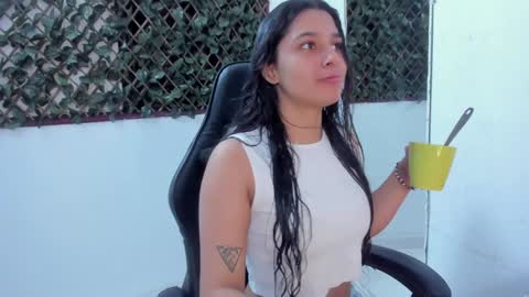 Snapshot of megan_whitte_01 chatting on 02-03-25, 02:58 megan white 01  online show from 02-03-25, 02:58