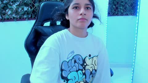 Snapshot of megan_whitte_01 chatting on 02-06-25, 11:43 megan white 01  online show from 02-06-25, 11:43