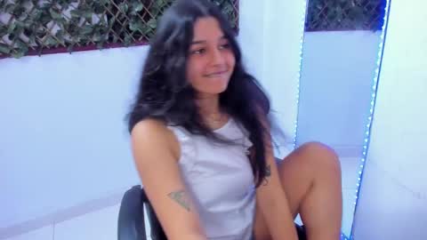 Snapshot of megan_whitte_01 chatting on 02-13-25, 04:00 megan white 01  online show from 02-13-25, 04:00