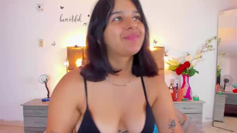 Snapshot of megan_whitte_01 chatting on 09-24-25, 07:39 megan white 01  online show from 09-24-25, 07:39
