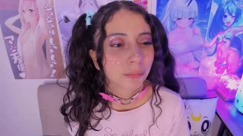 Snapshot of megan_yagami chatting on 02-19-25, 08:33 Megan online show from 02-19-25, 08:33