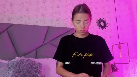 meganandtayler online show from 11-18-25, 11:47