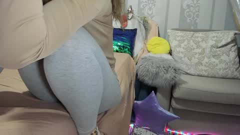 Nicki--------- Welcome to my Room online show from 01-27-25, 06:41