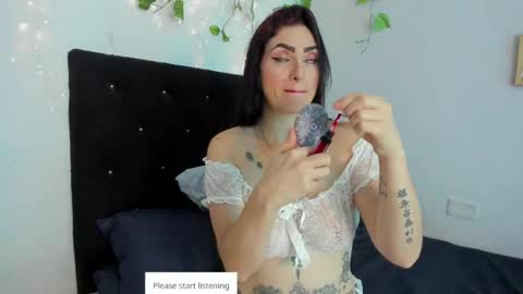 Snapshot of meganhofman chatting on 06-01-26, 05:58 Megan Hofman online show from 06-01-26, 05:58