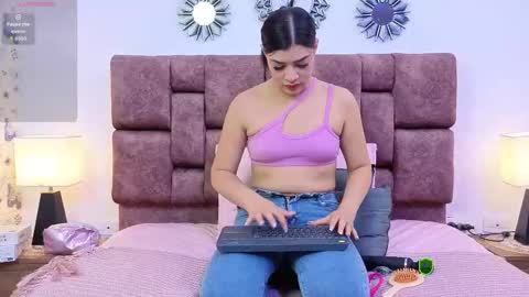 MeganM online show from 02-02-26, 12:04