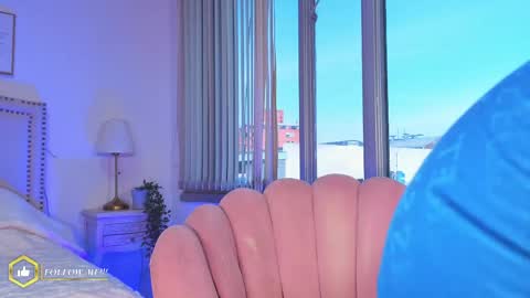 Snapshot of megann__sweet chatting on 04-27-26, 11:41 Mara online show from 04-27-26, 11:41