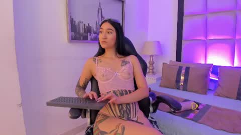 Snapshot of meganpresleyy chatting on 07-19-26, 10:46 Megan Presley online show from 07-19-26, 10:46