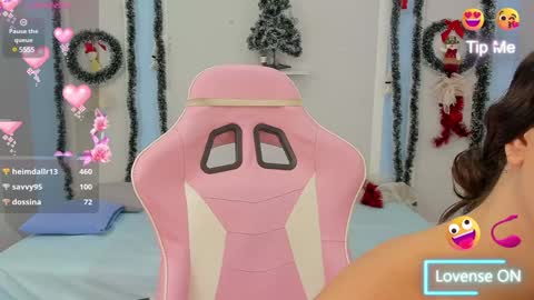 Snapshot of meganqueen2 chatting on 12-22-24, 08:14 Megan Queen online show from 12-22-24, 08:14