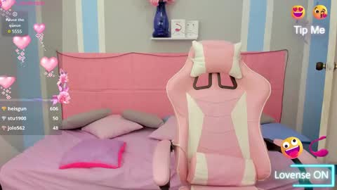 Snapshot of meganqueen2 chatting on 02-03-25, 09:39 Megan Queen online show from 02-03-25, 09:39