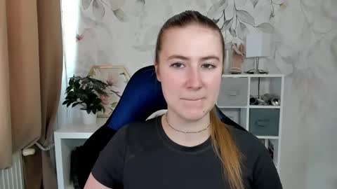 Snapshot of meganx_candy chatting on 04-22-26, 12:39 Megan online show from 04-22-26, 12:39