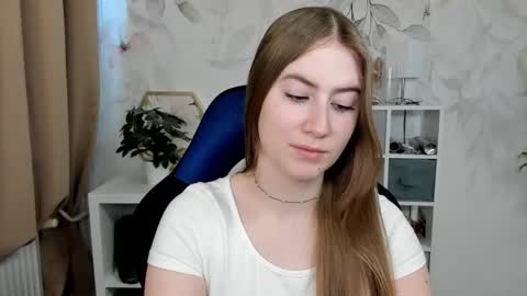 Snapshot of meganx_candy chatting on 05-22-26, 05:47 Megan online show from 05-22-26, 05:47