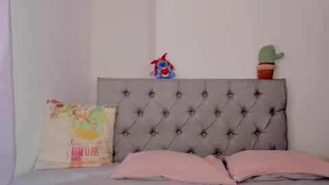 Snapshot of meganysammy chatting on 06-23-26, 06:50 megansammy online show from 06-23-26, 06:50